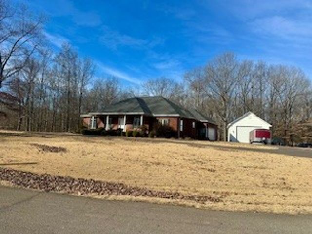 25 Max Dr, Paris, TN 38242