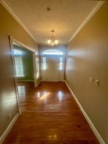 25 Max Dr, Paris, TN 38242