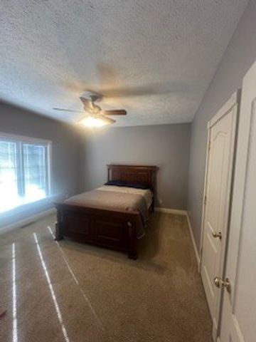 25 Max Dr, Paris, TN 38242