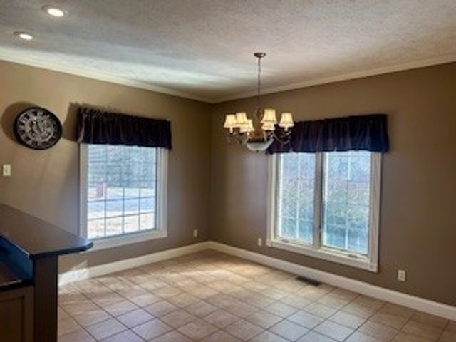 25 Max Dr, Paris, TN 38242