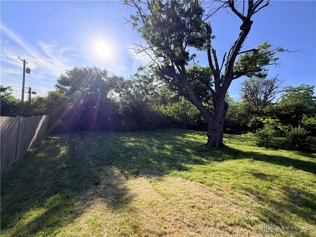 2433 Lynn Avenue, Dayton, OH 45406