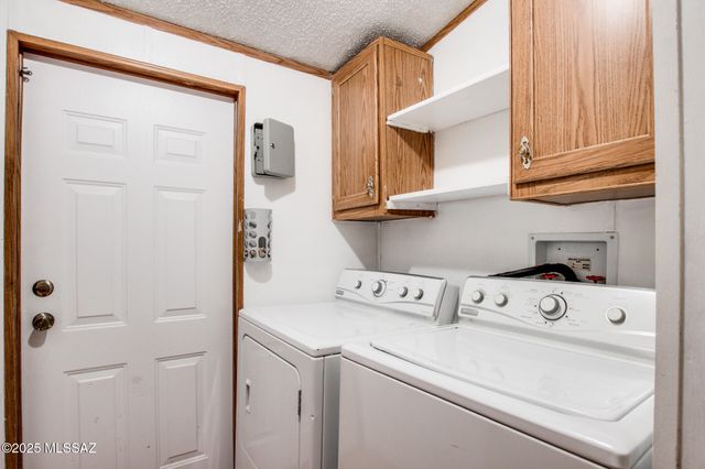 9390 W Henry Street, Tucson, AZ 85735