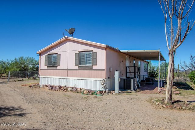 9390 W Henry Street, Tucson, AZ 85735