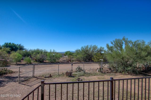 9390 W Henry Street, Tucson, AZ 85735