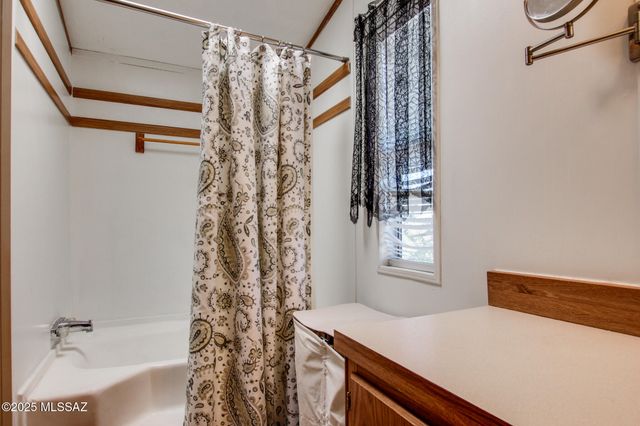 9390 W Henry Street, Tucson, AZ 85735