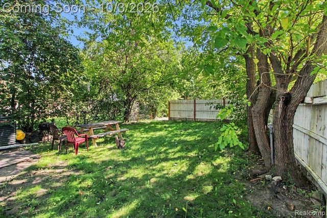 300 E Euclid Street, Detroit, MI 48202
