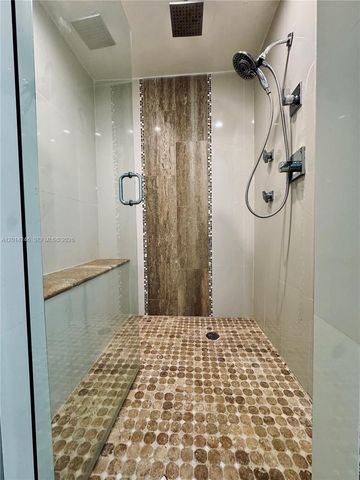 8320 NW 180th St, Hialeah, FL 33015
