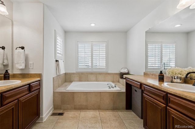 7694 S Eaton Park Court, Aurora, CO 80016
