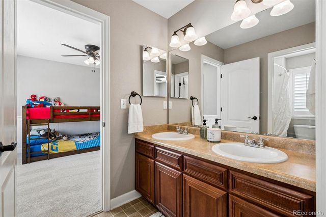 7694 S Eaton Park Court, Aurora, CO 80016