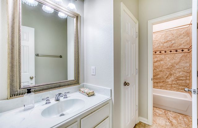 124 Lonesome Trail, Haslet, TX 76052