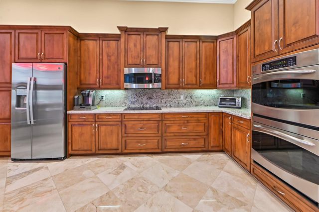 10540 Whitewind Circle, Boynton Beach, FL 33473