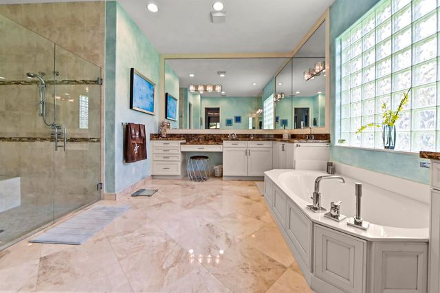 10540 Whitewind Circle, Boynton Beach, FL 33473