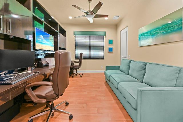 10540 Whitewind Circle, Boynton Beach, FL 33473
