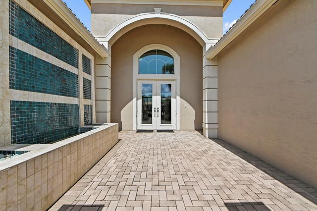 10540 Whitewind Circle, Boynton Beach, FL 33473