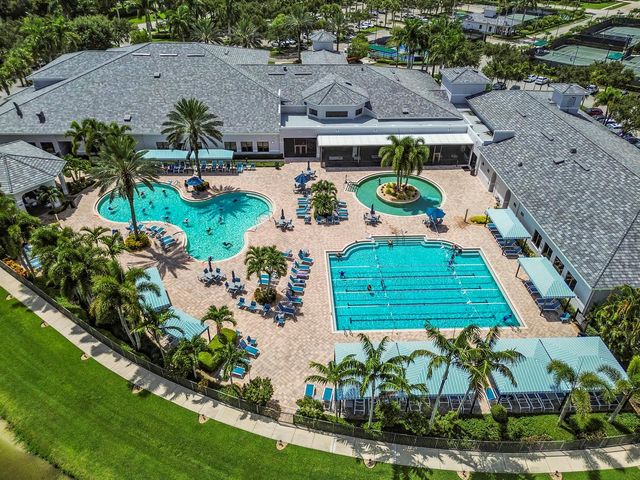 10540 Whitewind Circle, Boynton Beach, FL 33473