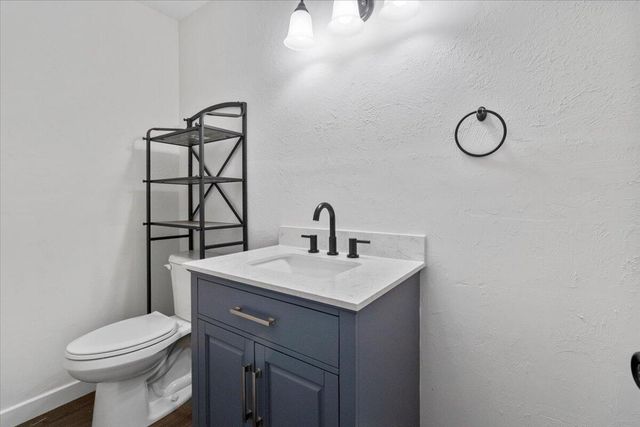 426 S Thayer Avenue, West Plains, MO 65775