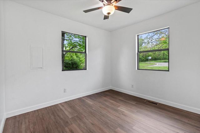 426 S Thayer Avenue, West Plains, MO 65775