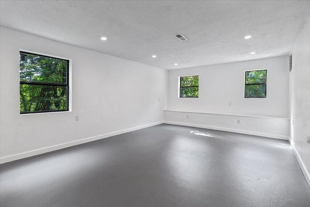 426 S Thayer Avenue, West Plains, MO 65775