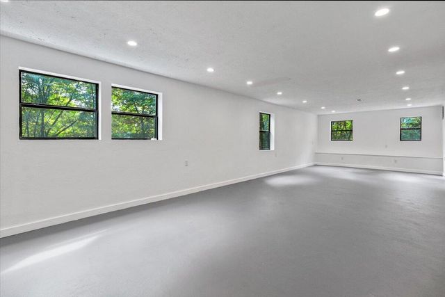 426 S Thayer Avenue, West Plains, MO 65775