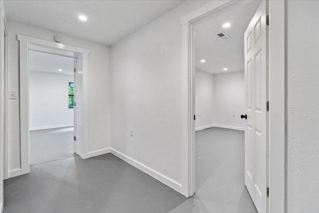 426 S Thayer Avenue, West Plains, MO 65775