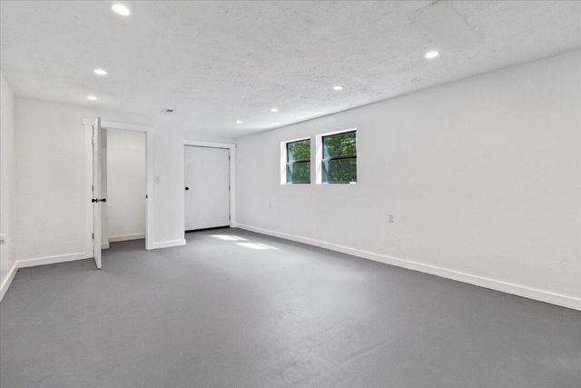 426 S Thayer Avenue, West Plains, MO 65775