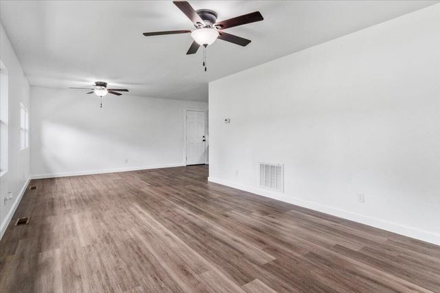 426 S Thayer Avenue, West Plains, MO 65775