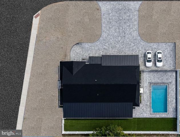 2 E 79TH ST, Harvey Cedars, NJ 08008