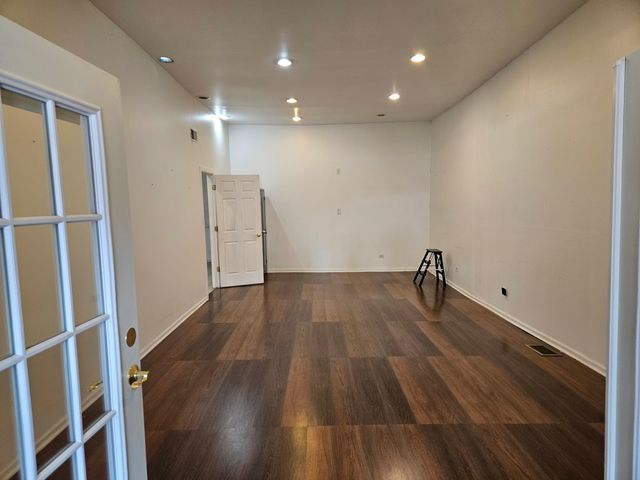 4541 N Western Avenue, Chicago, IL 60625
