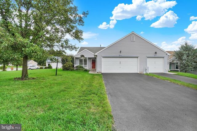 2845 TONYS DR, York, PA 17408