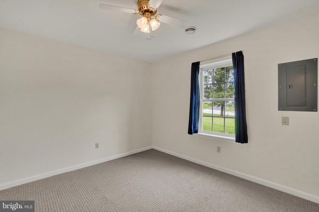 2845 TONYS DR, York, PA 17408