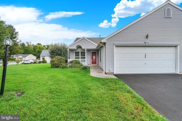 2845 TONYS DR, York, PA 17408