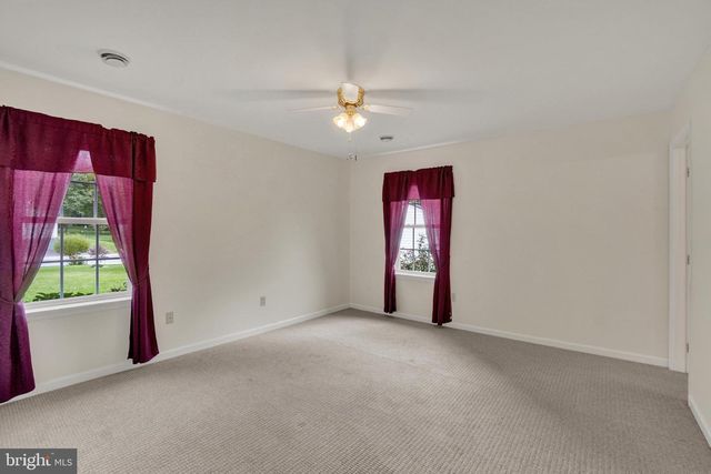 2845 TONYS DR, York, PA 17408