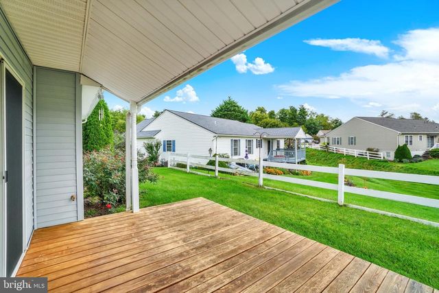 2845 TONYS DR, York, PA 17408