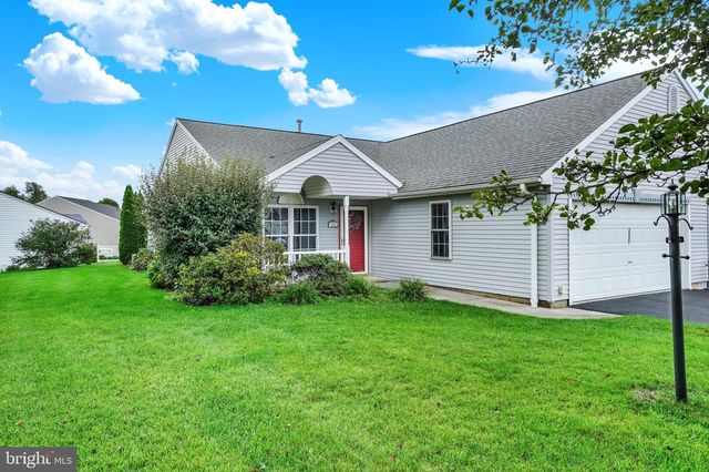 2845 TONYS DR, York, PA 17408