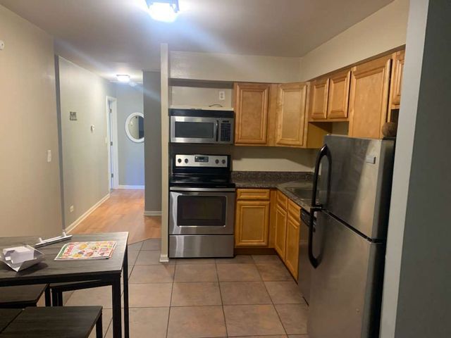 2301 Beau Monde Lane 104, Lisle, IL 60532