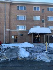 2301 Beau Monde Lane 104, Lisle, IL 60532