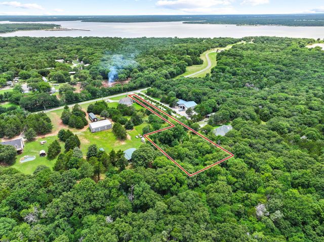 207 Paradise Park Road, Pottsboro, TX 75076