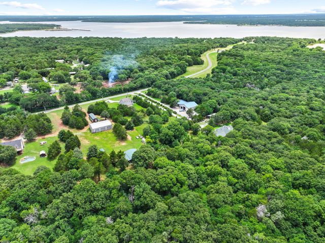 207 Paradise Park Road, Pottsboro, TX 75076