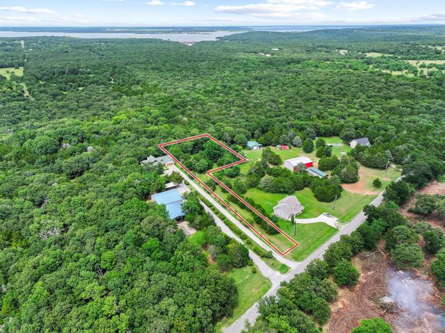207 Paradise Park Road, Pottsboro, TX 75076