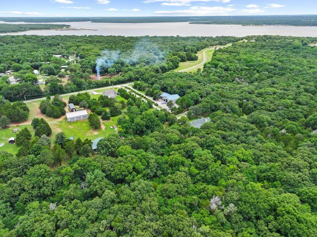 207 Paradise Park Road, Pottsboro, TX 75076