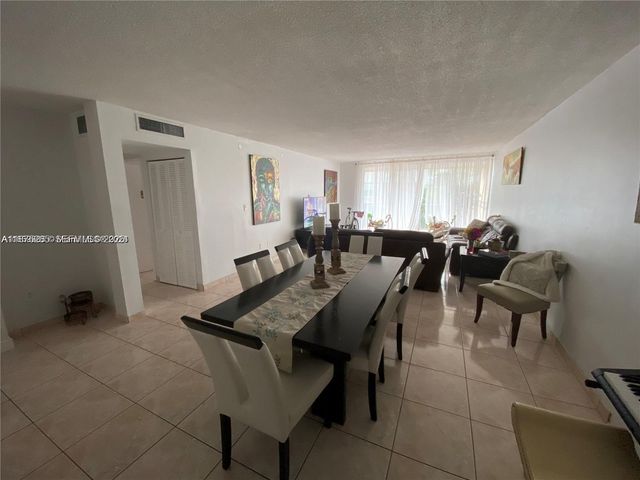 1670 NE 191st Street 315-3, Miami, FL 33179