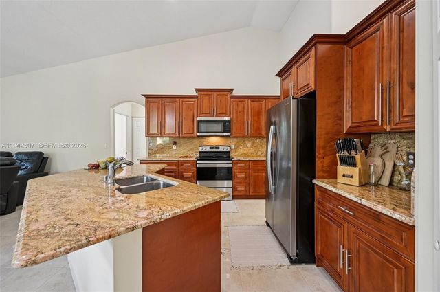 12878 N 77th Pl N, West Palm Beach, FL 33412