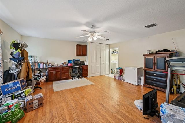 12878 N 77th Pl N, West Palm Beach, FL 33412