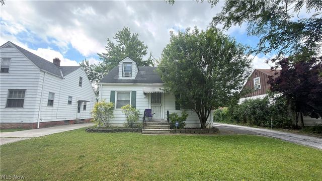 20706 Raymond Street, Maple Heights, OH 44137
