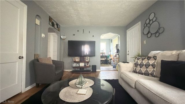 20706 Raymond Street, Maple Heights, OH 44137