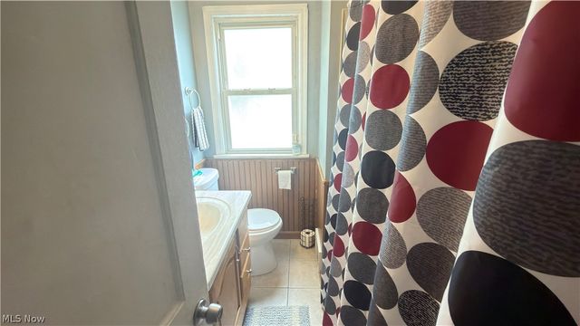 20706 Raymond Street, Maple Heights, OH 44137