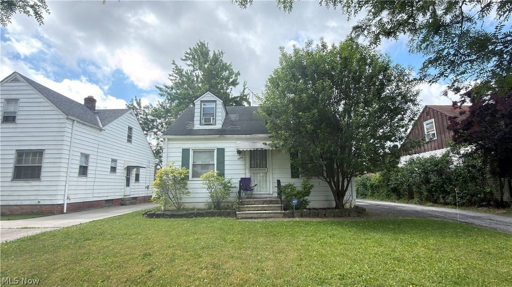 20706 Raymond Street, Maple Heights, OH 44137