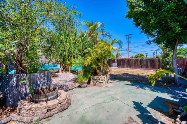 2205 W 7th, Santa Ana, CA 92703