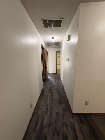1327 W Riverside Street, Springfield, MO 65807