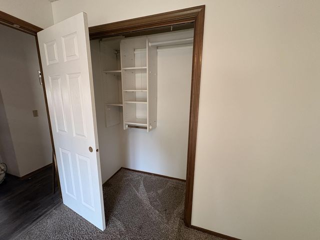 1327 W Riverside Street, Springfield, MO 65807